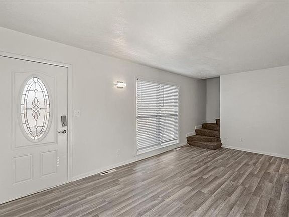 4th image of 5031 Elmwood Ave