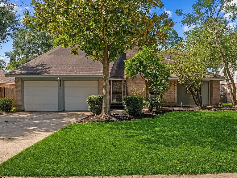 4311 Piney Creek Ln — Photo 1