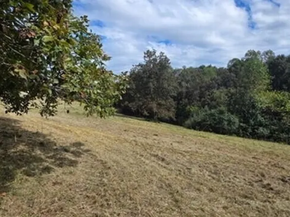 1 Holt Dr, Loudon, TN 37774