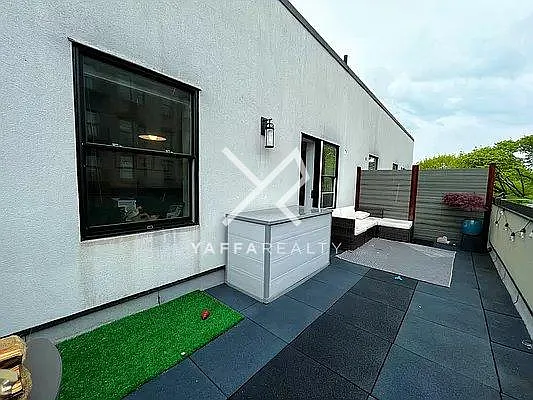 Rented by Yaffa Realty LLC | media 47