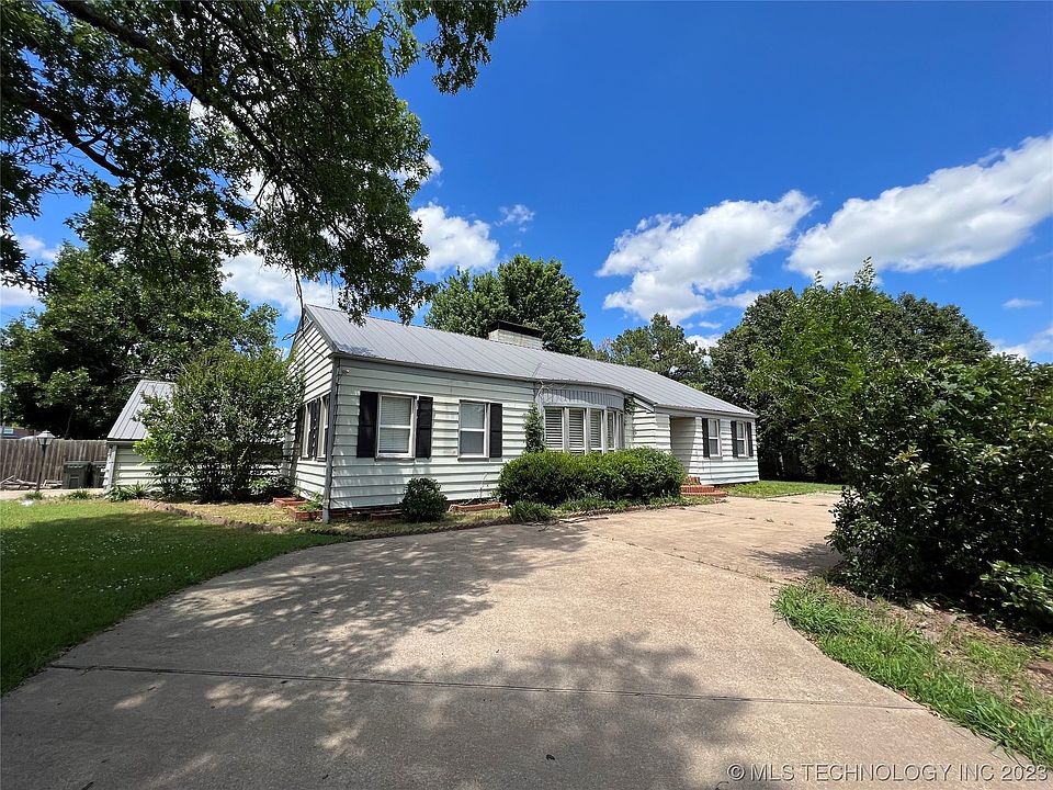 1104 E Moses St, Cushing, OK 74023 MLS 2323934 Zillow