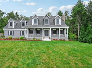 10 Cricket Ridge Dr, Windham, NH 03087