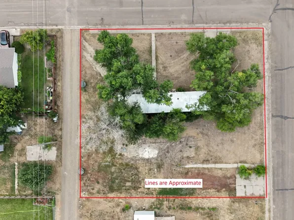 805 4th St NE, Sidney, MT 59270
