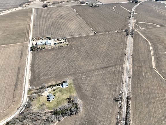 3rd image of Red Ball Rd