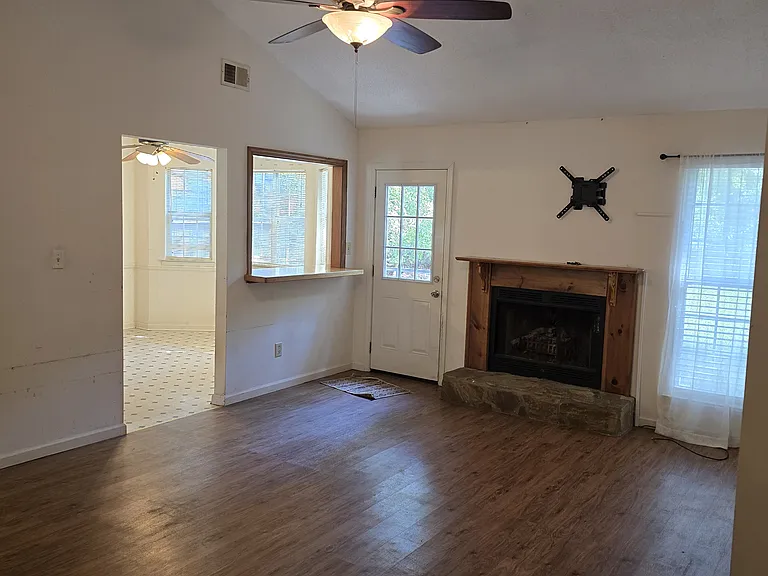 180 Pinewood Dr — Photo 9