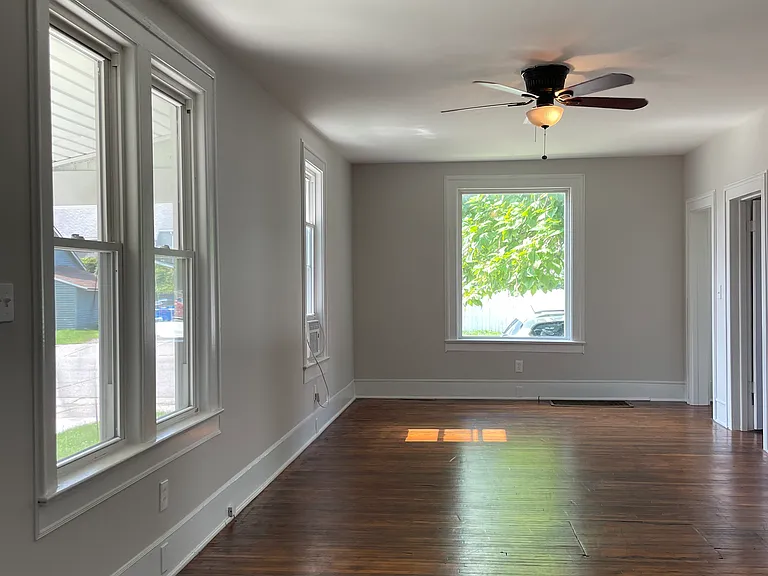 1815 Grant Pl — Photo 4