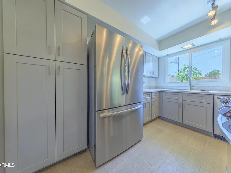 4558 N 15th Ave — Photo 15