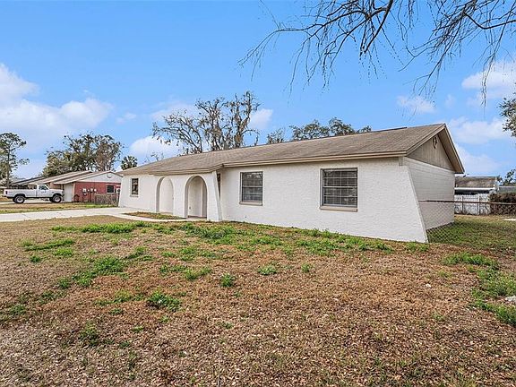 2nd image of 2527 Ridgetop Way