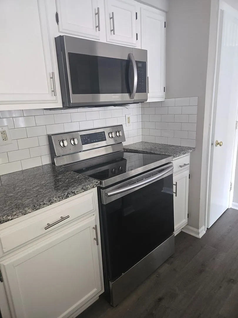 Room in 3 Bedroom Home at Arlyn Cir — Photo 3