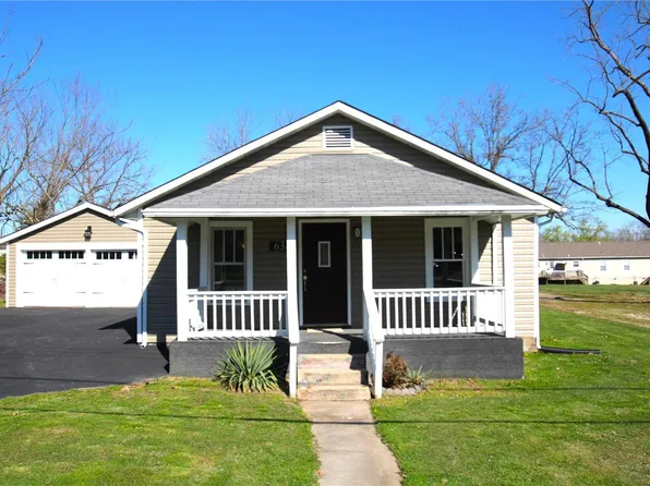 634 Center St, Bismarck, MO 63624