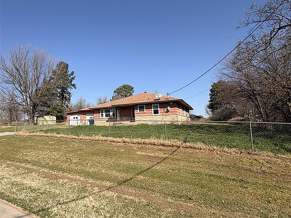 2nd image of 3010 S Indian Meridian Rd