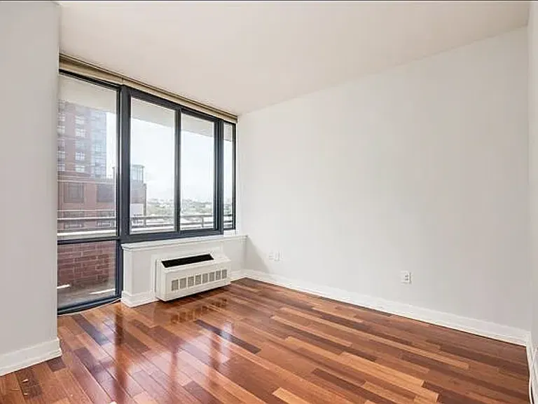 389 Washington St #23B — Photo 12
