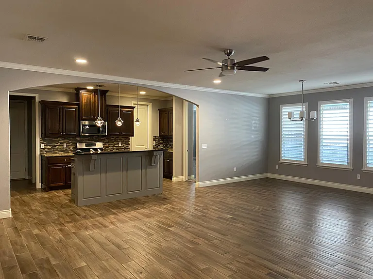 7206 Nick St — Photo 2