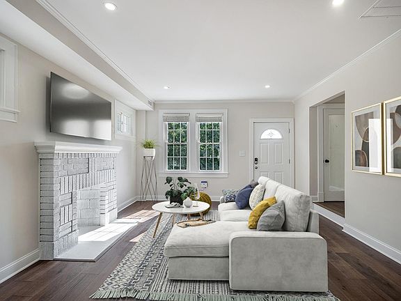 Optionally furnished common areas! Common areas can come beautifully furnished by our in-house design team for an additional fee.