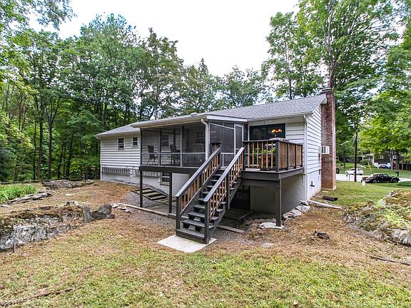 4th image of 12 Maple Ln