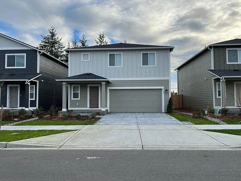 1921 18th Ave SW — Photo 4