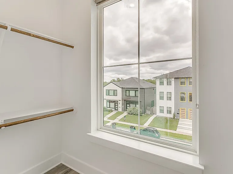3210 Forest Park Blvd — Photo 31