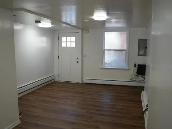 40 Van Reypen Street image 3 of 20