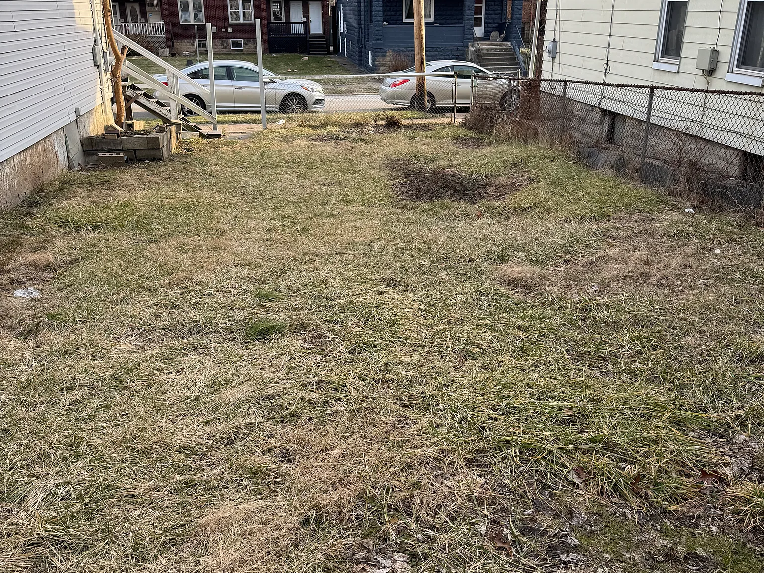 5 bed, 2818 sqft, $1,850 — Photo 2