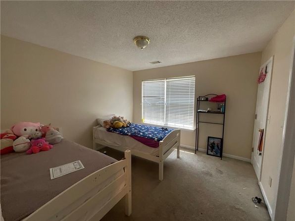 6231 Hickory Lane Cir, Union City, GA 30291