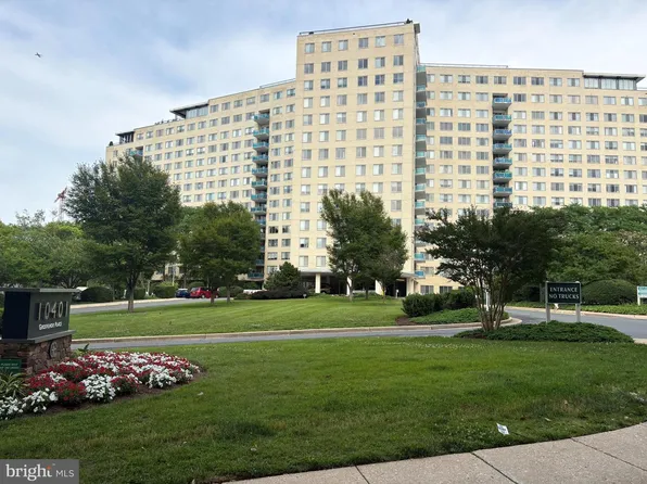 10401 Grosvenor Pl APT 817, Rockville, MD 20852