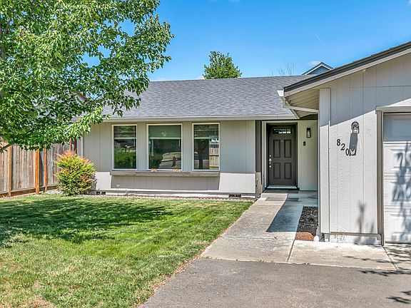 3rd image of 820 Garfield St