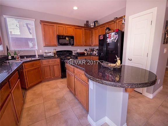 5th image of 10745 Noble Mesa Ave