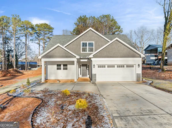 952 Hoyt St, Cornelia, GA 30531