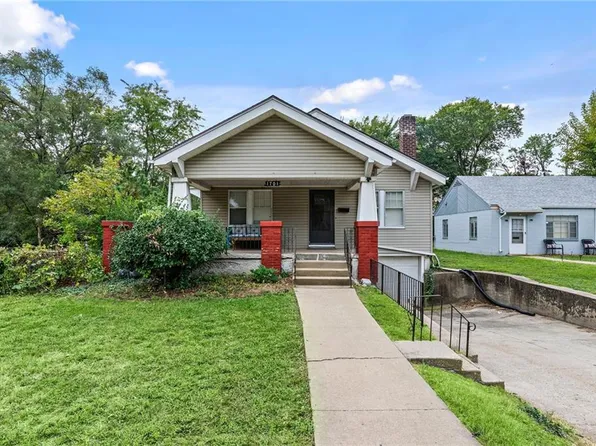 1701 E 77th Ter, Kansas City, MO 64131