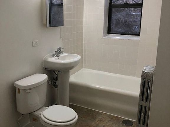 5th image of 327 N Pine Ave APT 309