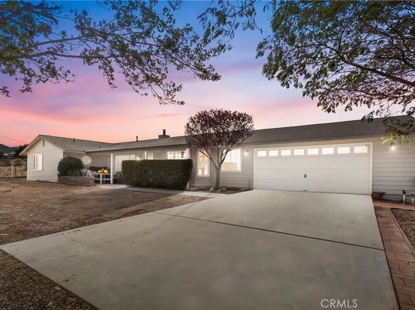 8650 Cowberry Rd, Phelan, CA 92371