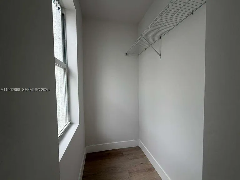 2425 SW 6th St #7 — Photo 14