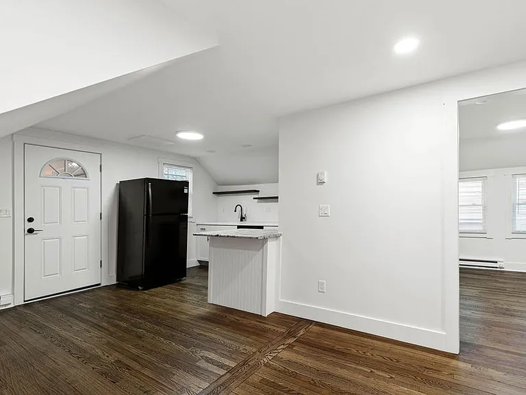 414 Herkimer St — Photo 11