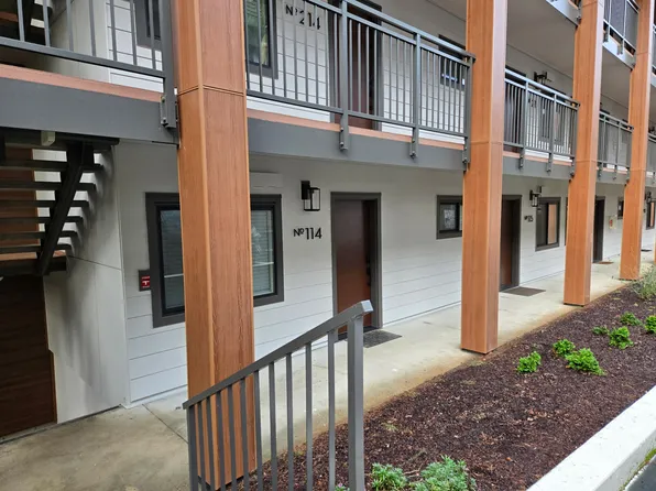 130 105th Ave SE APT 114, Bellevue, WA 98004