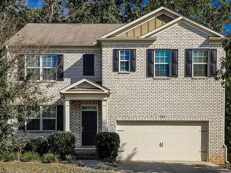 207 Shaker Hollow Dr — Photo 1