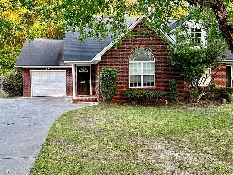 1059 Cutleaf Dr — Photo 1