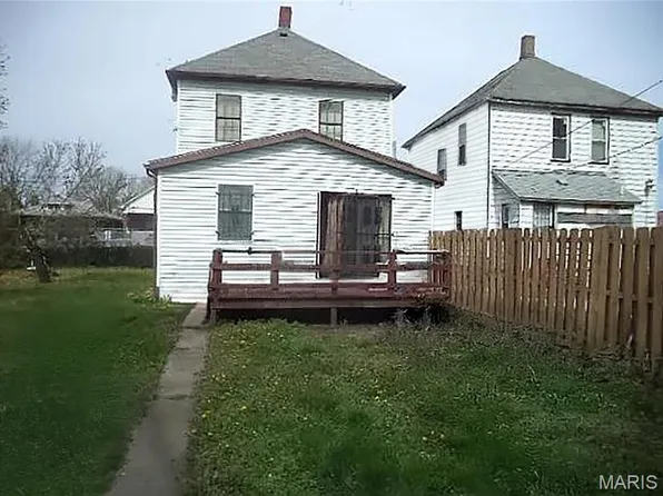 528 N 22nd St, East Saint Louis, IL 62205