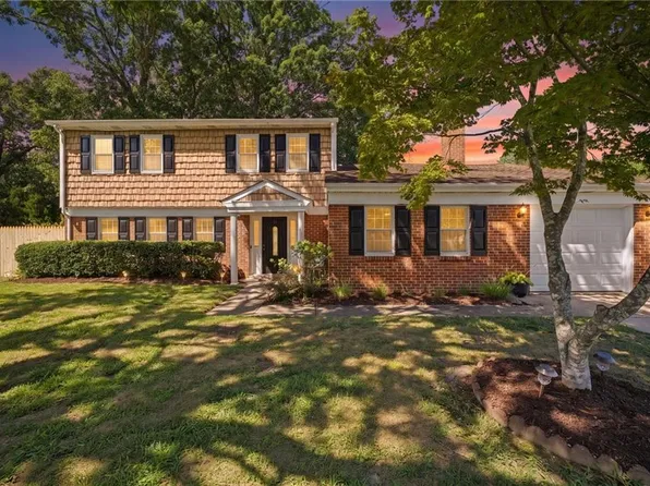 845 Saint James Dr, Virginia Beach, VA 23455