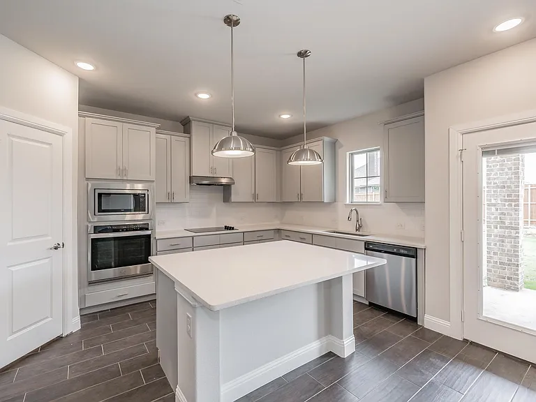 224 Gardenia Dr — Photo 10