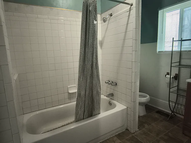 5701 Genoa St #LOWER — Photo 10