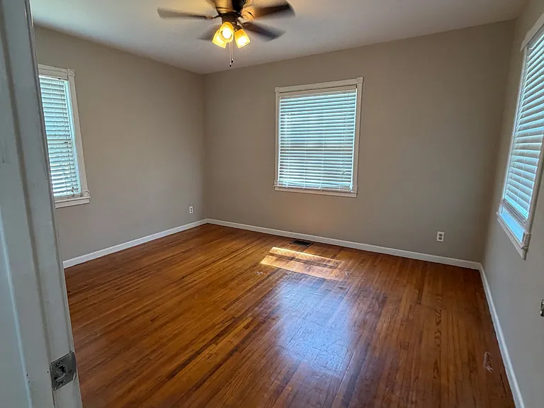 486 Ashburton Ave SE — Photo 22