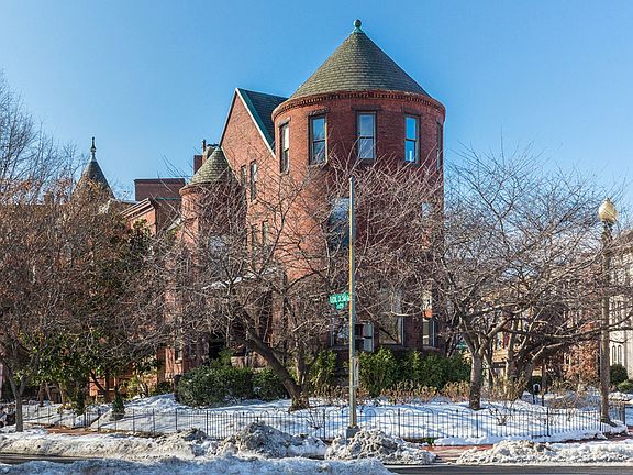 Located Directly on Logan Circle