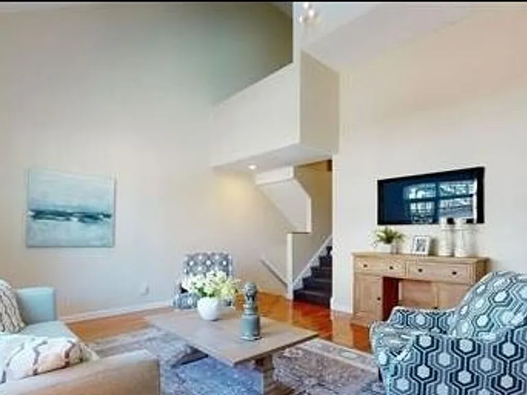 139 Glenville Ave #2 — Photo 6