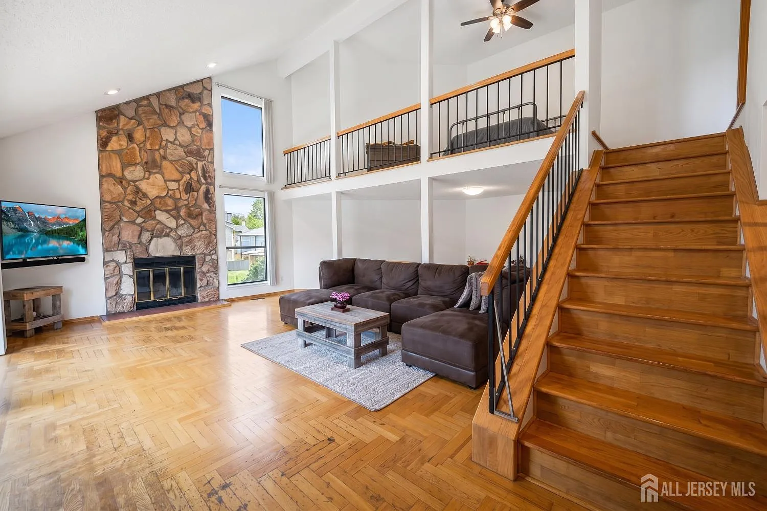 2 bed, 2.5 bath, 1604 sqft, $3,000 — Photo 3