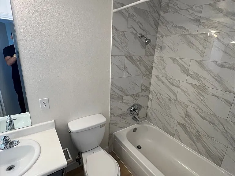 3939 S Torrey Pines Dr — Photo 17