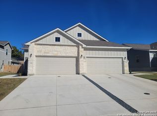 318 Caleb Ct, Cibolo, TX 78108