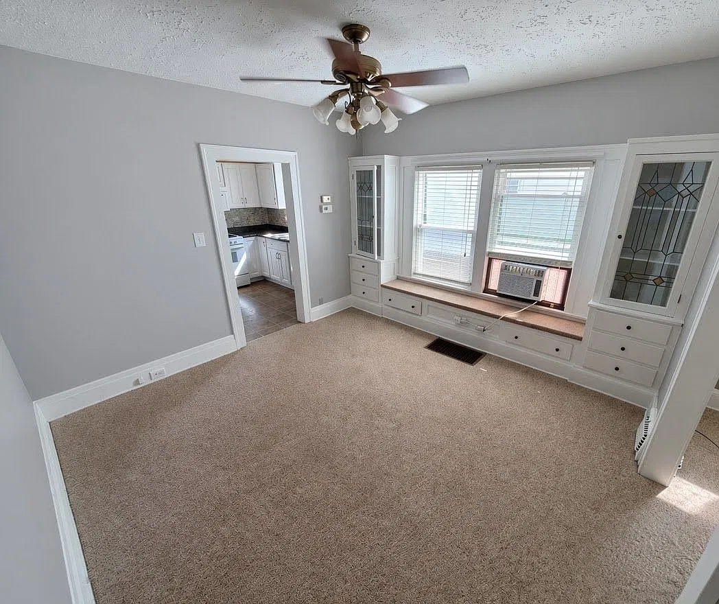 2129 Morrison Ave — Photo 3