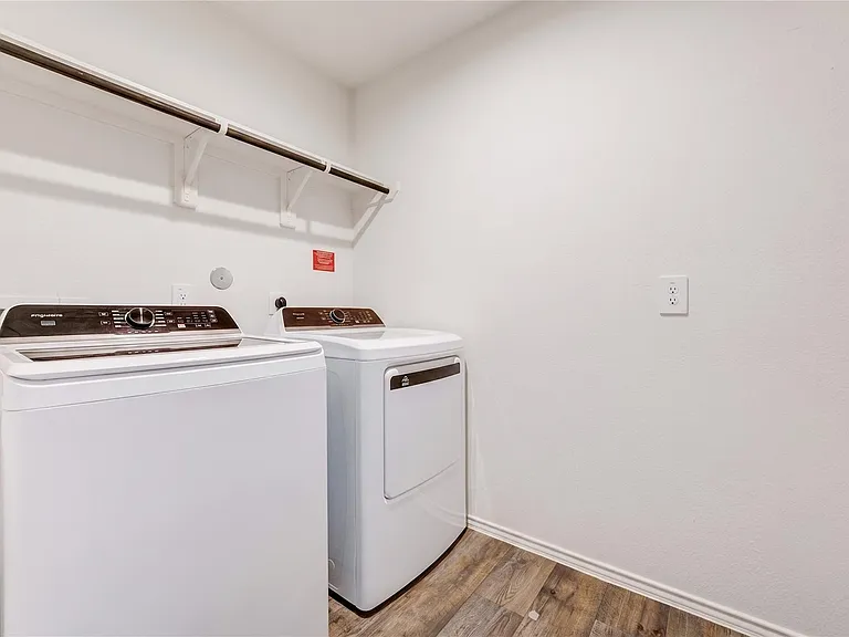 4306 Zeke Estates Ln — Photo 34
