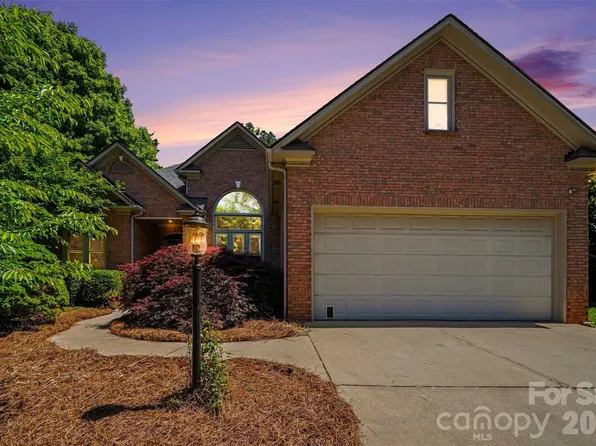 1986 Middleton Pl, Rock Hill, SC 29732