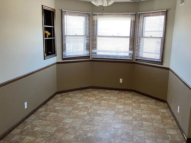 The Heights Apartments — Photo 11